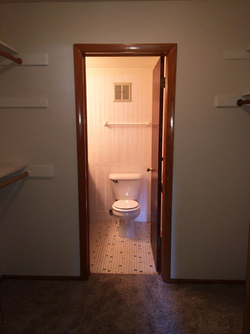 undefined apartments for rent - image - large.jpg_15.jpeg - 1