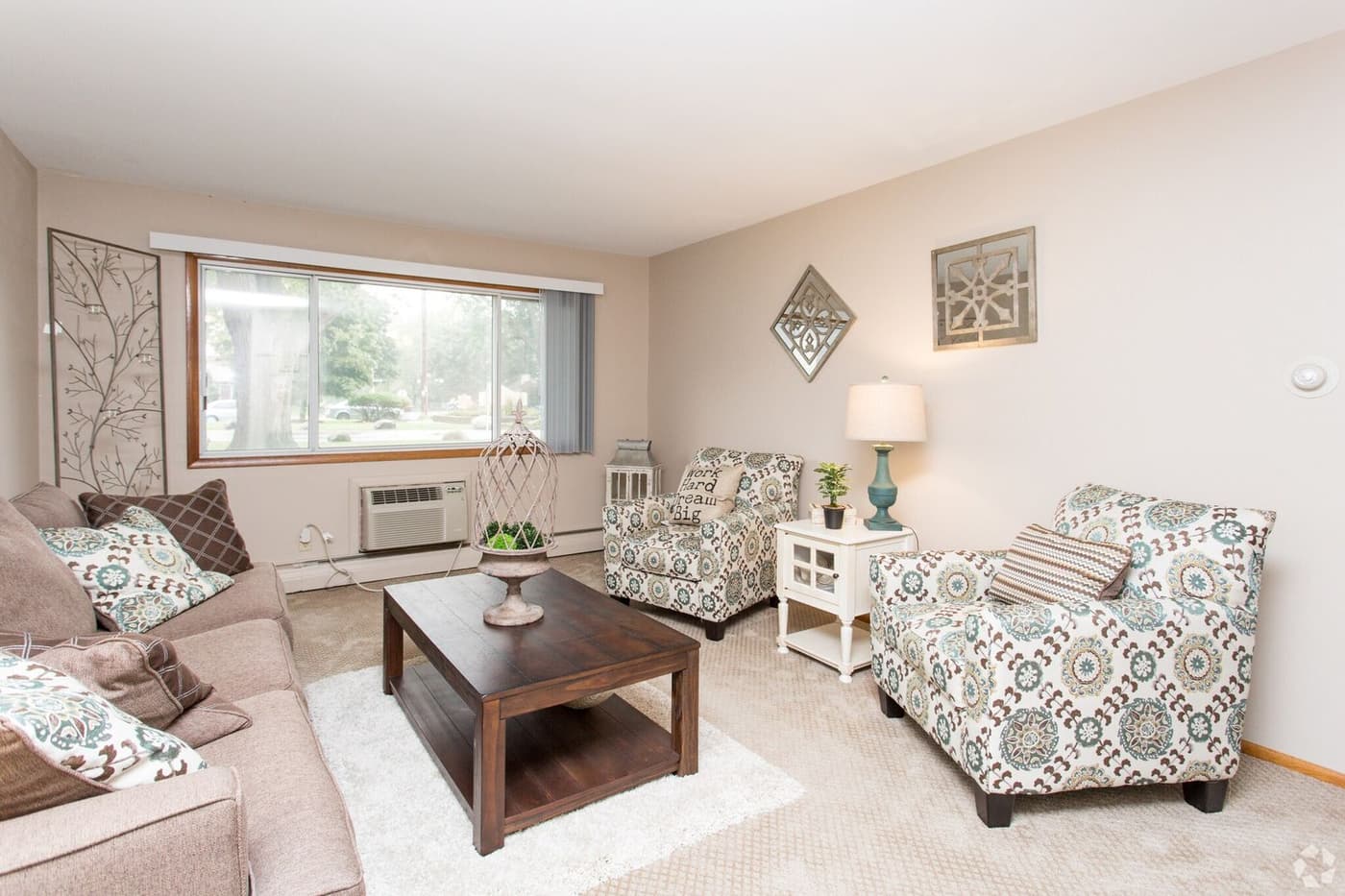 undefined apartments for rent - image - large.jpg_2.jpeg - 1