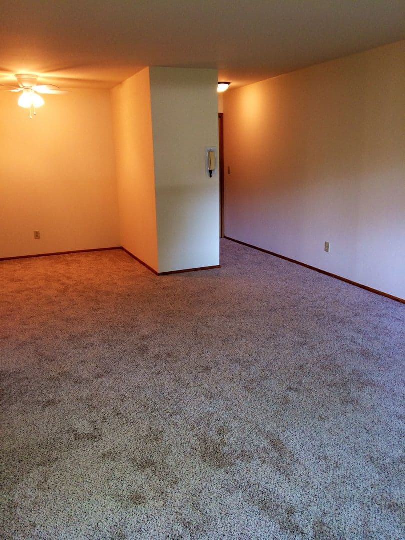 undefined apartments for rent - image - large.jpg_28.jpeg - 2