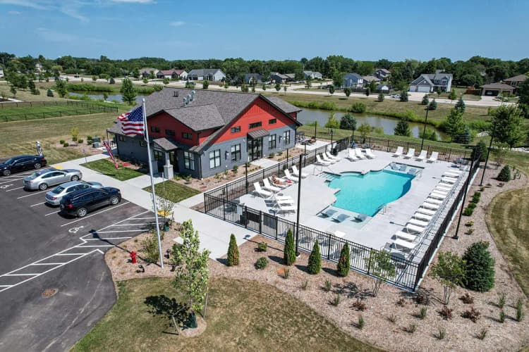 Mount Pleasant apartments for rent - image - tivoli-green-clubhouse-pool-02.jpg