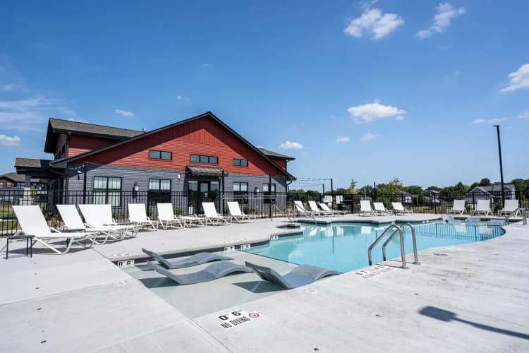 Mount Pleasant apartments for rent - image - tivoli-green-clubhouse-pool.png